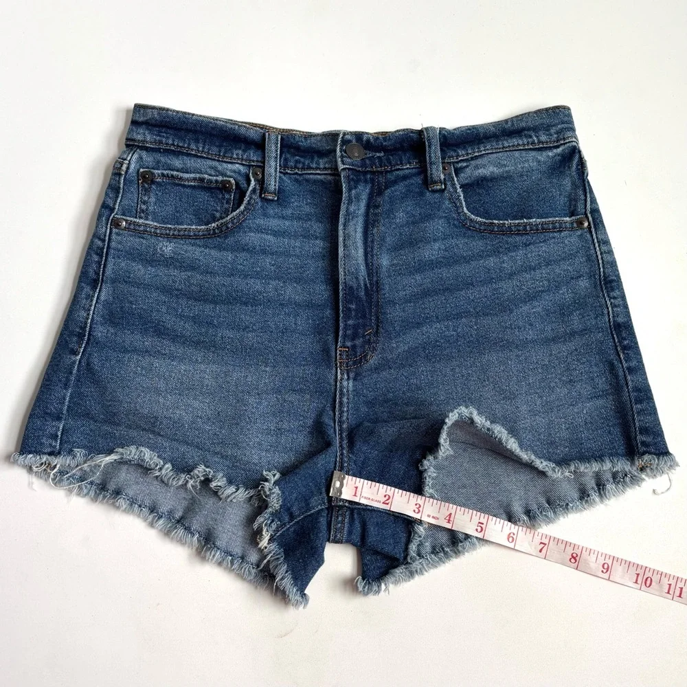 Abercrombie & Fitch The Mom High Rise Blue Denim Jean Shorts Frayed Hem Sz 29/8